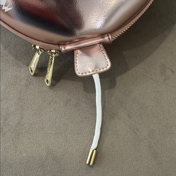 Loungefly Minnie Mouse Rose Gold Balloon Crossbody Bag - Picture 5 of 6